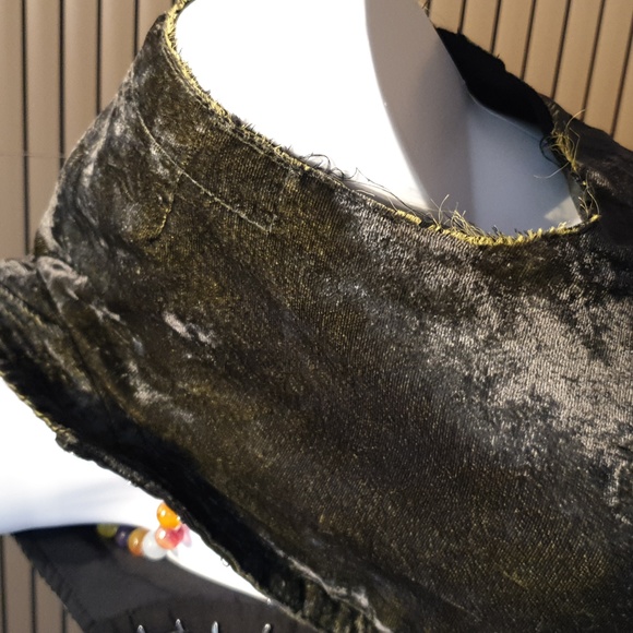 Size 10 sleeveless corset vest, tailored to accentuate waist & bust,cotton lined - Picture 7 of 15